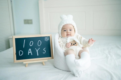 广州供卵包男孩四个月宝宝咬下嘴唇 广州供卵包男孩四个月宝宝咬下嘴唇